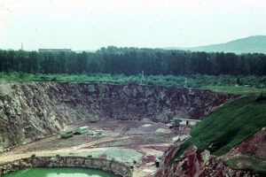 Kielce. Pakosz. Lata 1969-1971. Budowa amfiteatru Kadzielnia / źródło: fotopolska.eu