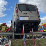 25.08.2025. Mierzawa w powiecie jędrzejowskim. S7. Wypadek / Fot. PSP Jędrzejów