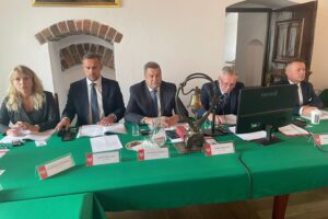 27.08.2025. Sandomierz. Sesja rady miasta / Fot. Grażyna Szlęzak - Radio Kielce
