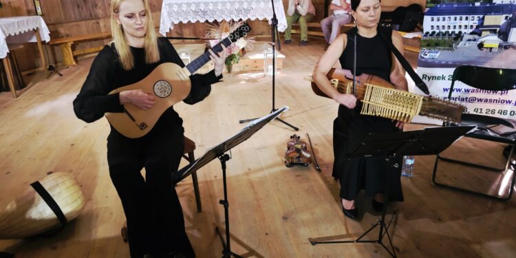 „Harmonia Światła i Cienia” - Vivaldi i Bach w Piekoszowie - Radio Kielce 30.08.2025. Góra Witosławska. Świętokrzyskie Dni Muzyki Dawnej / Fot. Dorota Klusek - Radio Kielce