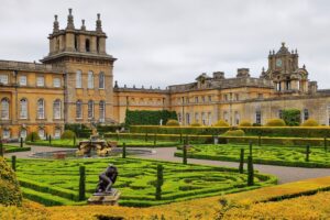 Muzyczne podróże przez świat. Anglia. Ogrody Pałacu Blenheim / Fot. Danuta Rasała