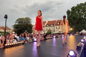03.08.2025. Sandomierz. Nadwiślański Fashion Week / Fot. Grażyna Szlęzak - Radio Kielce