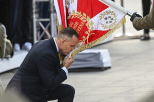 „Powrót na drogę praworządności” i nowa konstytucja - Nawrocki zaprzysiężony na prezydenta - Radio Kielce