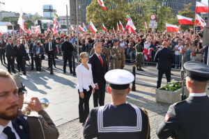 „Powrót na drogę praworządności” i nowa konstytucja - Nawrocki zaprzysiężony na prezydenta - Radio Kielce