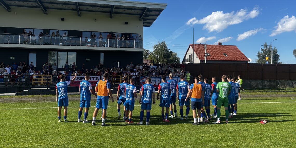 02.08.2025. Mecz Betclic 3 ligi Sparta Kazimierza Wielka - Wisła II Kraków / Fot. Adrian Karwat - Radio Kielce