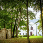 Wiśniowa. Park oraz Pałac Kołłątajów w Wiśniowej / Fot. staszow.pl