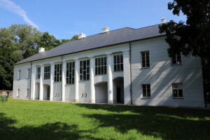 Wiśniowa. Park oraz Pałac Kołłątajów w Wiśniowej / Fot. staszow.pl