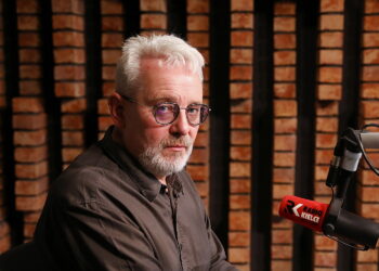 18.08.2025. Radio Kielce. Rozmowa Dnia. Na zdjęciu: dr Witold Sokała - publicysta Dziennika Gazety Prawnej / Fot. Wiktor Taszłow - Radio Kielce