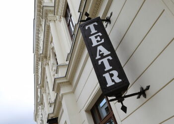 Renata Janik proponuje tymczasowego dyrektora, ministerstwo przejęcie teatru - Radio Kielce Kielce. Teatr im. Stefana Żeromskiego. / Fot. Wiktor Taszłow - Radio Kielce