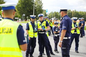 19.08.2025. Miedziana Góra. Szkolenie policjantów świętokrzyskiej drogówki z obsługi urządzeń radarowych / Fot. Wiktor Taszłow - Radio Kielce