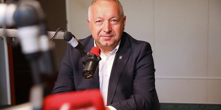 Do wyboru prawie 40 projektów. Można już głosować - Radio Kielce 20.08.2025 Rozmowa Dnia. Na zdjęciu: Artur Łakomiec - prezydent Ostrowca Świętokrzyskiego / Fot. Wiktor Taszłow - Radio Kielce