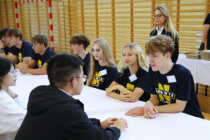 25.08.2025. Kielce. III Liceum Ogólnokształcące im. Cypriana Kamila Norwida. Wizyta uczniów z Chin / Fot. Wiktor Taszłow - Radio Kielce