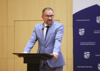 Akt oskarżenia przeciwko radnemu i byłej dyrektor WOMP