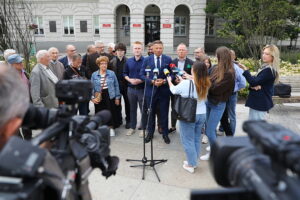 25.08.2025. Kielce. Konferencja członków byłych struktur miejskich Nowej Lewicy / Fot. Wiktor Taszłow - Radio Kielce
