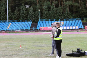 25.08.2025. Kielce. Stadion Lekkoatletyczny przy ul. Leszka Drogosza. Kurs operatora drona, zorganizowany przez OHP w Kielcach / Fot. Wiktor Taszłow – Radio Kielce
