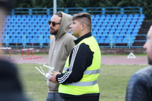 25.08.2025. Kielce. Stadion Lekkoatletyczny przy ul. Leszka Drogosza. Kurs operatora drona, zorganizowany przez OHP w Kielcach / Fot. Wiktor Taszłow – Radio Kielce