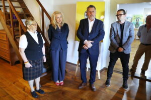 26.05.2025. Tokarnia. Wernisaż dwóch wystaw w Parku Etnograficznym / Fot. Wiktor Taszłow - Radio Kielce