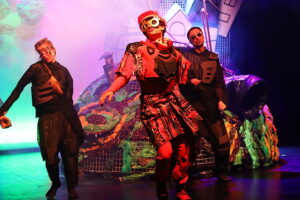 27.08.2025. Kielce. Teatr Lalki i Aktora „Kubuś”. Przedstawienie familijne "Szelmostwa Lisa Witalisa" / Fot. Wiktor Taszłow - Radio Kielce