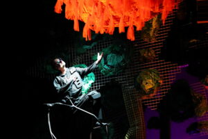 27.08.2025. Kielce. Teatr Lalki i Aktora „Kubuś”. Przedstawienie familijne "Szelmostwa Lisa Witalisa" / Fot. Wiktor Taszłow - Radio Kielce