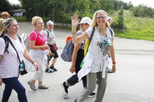 07.08.2025. Lisów. Piesza pielgrzymka na Jasną Górę / Fot. Wiktor Taszłow - Radio Kielce