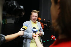 27.08.2025. Kielce. Teatr Lalki i Aktora „Kubuś”. Przedstawienie familijne "Szelmostwa Lisa Witalisa" / Fot. Wiktor Taszłow - Radio Kielce