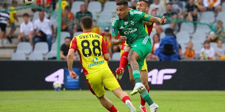 08.08.2025. Kielce. Mecz 4. kolejki PKO BP Ekstraklasy Korona Kielce - Radomiak Radom / Fot. Wiktor Taszłow - Radio Kielce