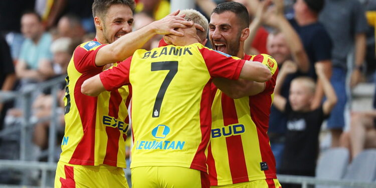 08.08.2025. Kielce. Mecz 4. kolejki PKO BP Ekstraklasy Korona Kielce - Radomiak Radom / Fot. Wiktor Taszłow - Radio Kielce