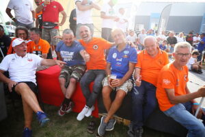 09.08.2025. Piekoszów. Ceremonia zakończenia mistrzostw świata FIM Enduro Vintage Trophy / Fot. Wiktor Taszłow - Radio Kielce