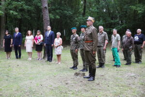 10.08.2025. Mzurowa gmina Sobków. Cmentarz wojskowy z czasów Pierwszej Wojny Swiatowej / Fot. Wiktor Taszłow - Radio Kielce