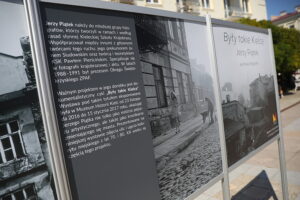 13.08.2025. Kielce. Wystawa fotografii Jerzego Piątka "Były takie Kielce" / Fot. Wiktor Taszłow - Radio Kielce