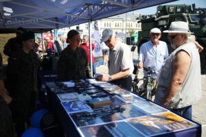 15.08.2025. Kielce. Obchody Święta Wojska Polskiego. Piknik wojskowy / Fot. Wiktor Taszłow - Radio Kielce
