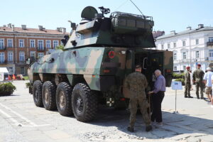 15.08.2025. Kielce. Obchody Święta Wojska Polskiego. Piknik wojskowy / Fot. Wiktor Taszłow - Radio Kielce