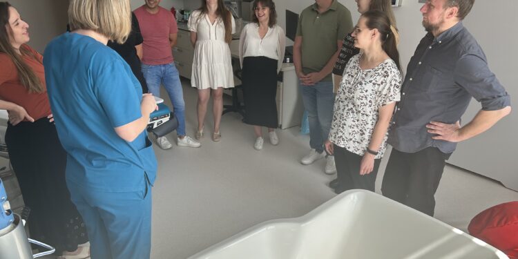 01.08.2025. Kielce. Wojewódzki Szpital Zespolony. Spotkanie z cyklu „Dzień z położną” / Fot. Iwona Murawska-Bujnowicz - Radio Kielce