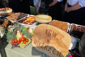 03.08.2025. Dwikozy. Konkurs kulinarny pn. „Bitwa regionów" / Fot. Grażyna Szlęzak - Radio Kielce