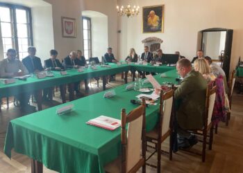 27.08.2025. Sandomierz. Sesja rady miasta / Fot. Grażyna Szlęzak - Radio Kielce