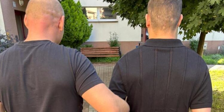 Policjanci zatrzymali fałszywych bankowców