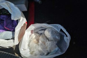28.08.2025. Zochcinek. Zabezpieczone materiały dowodowe / źródło: KPP w Opatowie