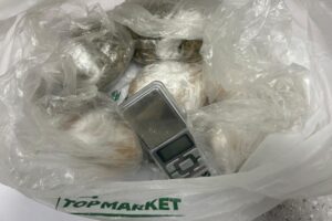 28.08.2025. Zochcinek. Zabezpieczone materiały dowodowe / źródło: KPP w Opatowie
