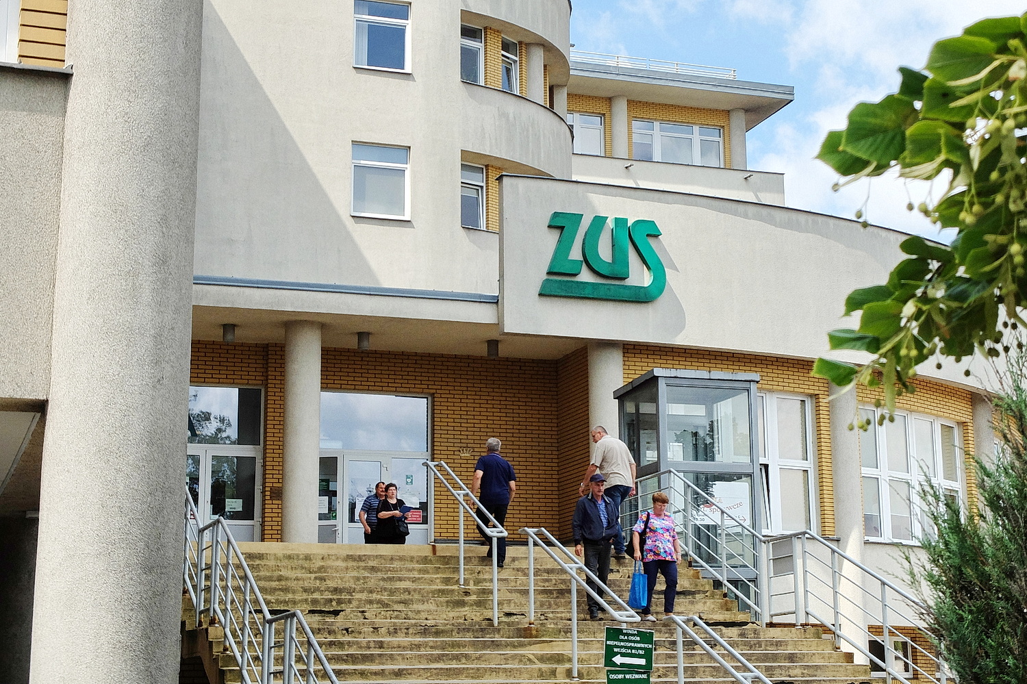 ZUS ostrzega przed oszustami