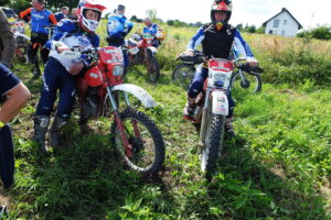 Piekoszów. Motocykle enduro vintage - Radio Kielce