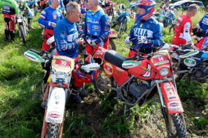 Piekoszów. Motocykle enduro vintage - Radio Kielce