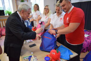 Sukces akcji „Tornister pełen uśmiechów" - Radio Kielce