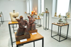 21.08.2025. Końskie. Jubileusz galerii ceramicznej / Fot. Magdalena Galas-Klusek - Radio Kielce