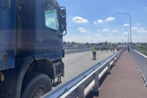 05.08.2025. Sandomierz. Próby obciążeniowe na nowym moście / Fot. Grażyna Szlęzak-Wójcik - Radio Kielce