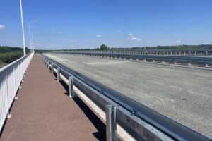 05.08.2025. Sandomierz. Próby obciążeniowe na nowym moście / Fot. Grażyna Szlęzak-Wójcik - Radio Kielce
