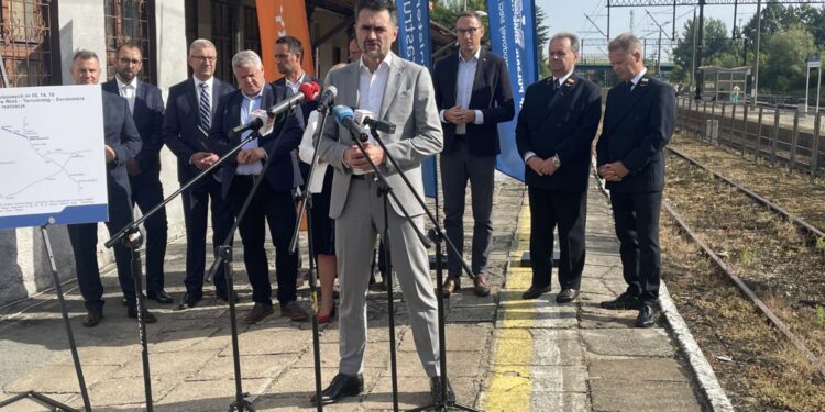 Szybciej i wygodniej pociągiem z Sandomierza