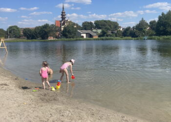 Kąpiel w tym zalewie może skończyć się skórną wysypką