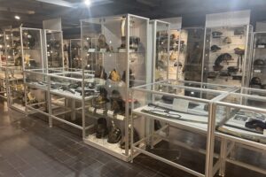 30.08.2025. Baranów Sandomierski. Wystawa „Militaria w dziejach świata" / Fot. Grażyna Szlęzak-Wójcik - Radio Kielce