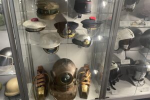 30.08.2025. Baranów Sandomierski. Wystawa „Militaria w dziejach świata" / Fot. Grażyna Szlęzak-Wójcik - Radio Kielce