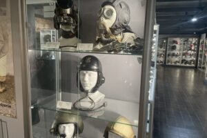 30.08.2025. Baranów Sandomierski. Wystawa „Militaria w dziejach świata" / Fot. Grażyna Szlęzak-Wójcik - Radio Kielce